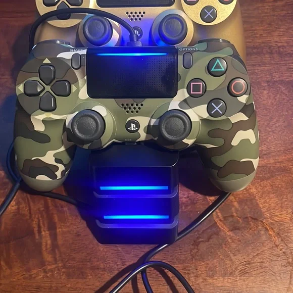 SONY PS4 Bundle - Picture 9 of 11